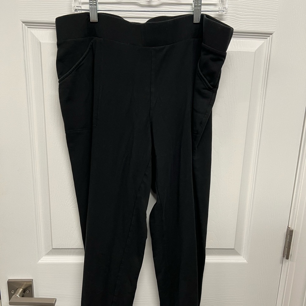 Pure Jill, black leggings, rusching at the ankles, wide elastic waist L pockets
